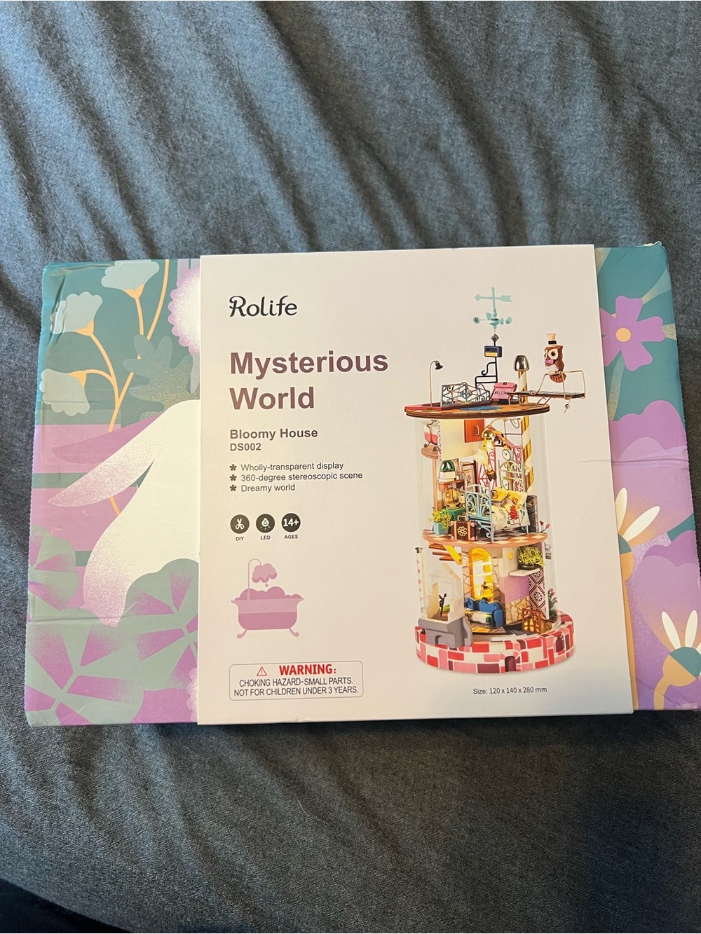 Polite Mysterious World Bloomy House NEW